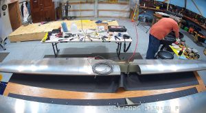 Final assembly of the 750 SD elevator to the horizontal stabilizer