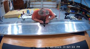 Final assembly of the 750 SD elevator to the horizontal stabilizer