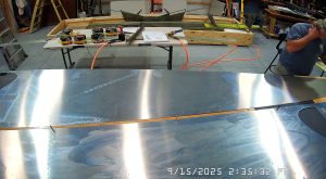 Assembling the 750 SD left fuselage skin