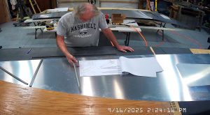 Assmbling the 750 SD fuselage top skin SD75-FR-06