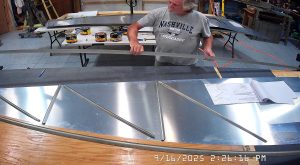 Assmbling the 750 SD fuselage top skin SD75-FR-06