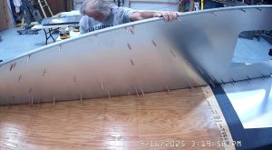 Assmbling the 750 SD fuselage top skin SD75-FR-06