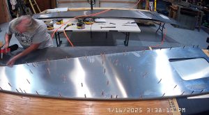 Assmbling the 750 SD fuselage top skin SD75-FR-06