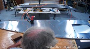 Assmbling the 750 SD fuselage top skin SD75-FR-06