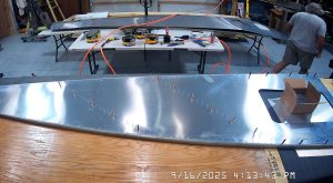 Assmbling the 750 SD fuselage top skin SD75-FR-06