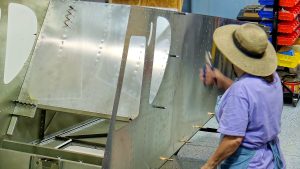 Attaching the sides of the fuselage to the bottom with clecos