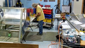 Zenith 750 SD rear fuselage assembly. Riveting the side skins