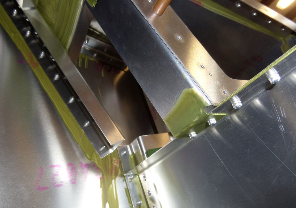 Zenith Version Arm Rest Rear Corner Brace