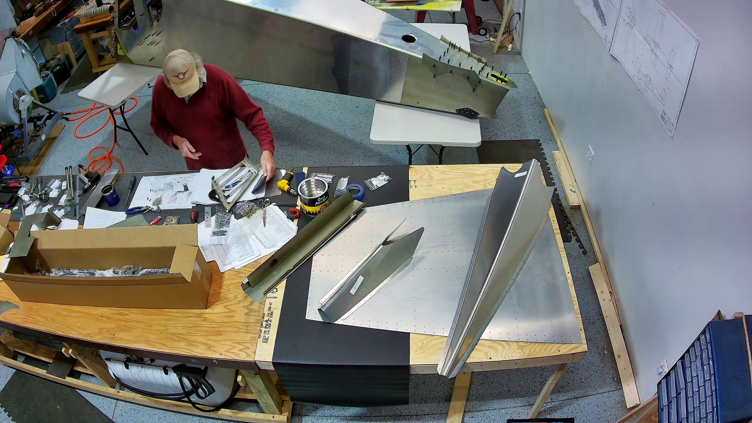 Flush riveting the Zenith 750 SD arm rest frame.